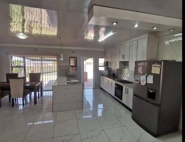 3 BEDROOM HOUSE FOR SALE IN KIBLER PARK